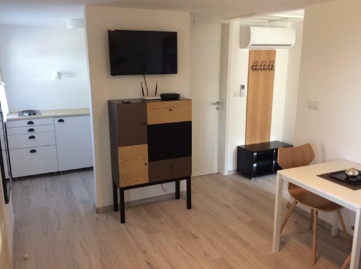 Szegfu Apartmanhaz Βίλα Balatonfůzfő Εξωτερικό φωτογραφία